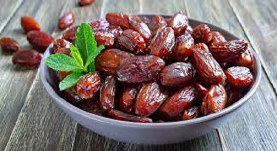 Exploring the Remarkable Health Benefits of Eating Dates into Your Diet